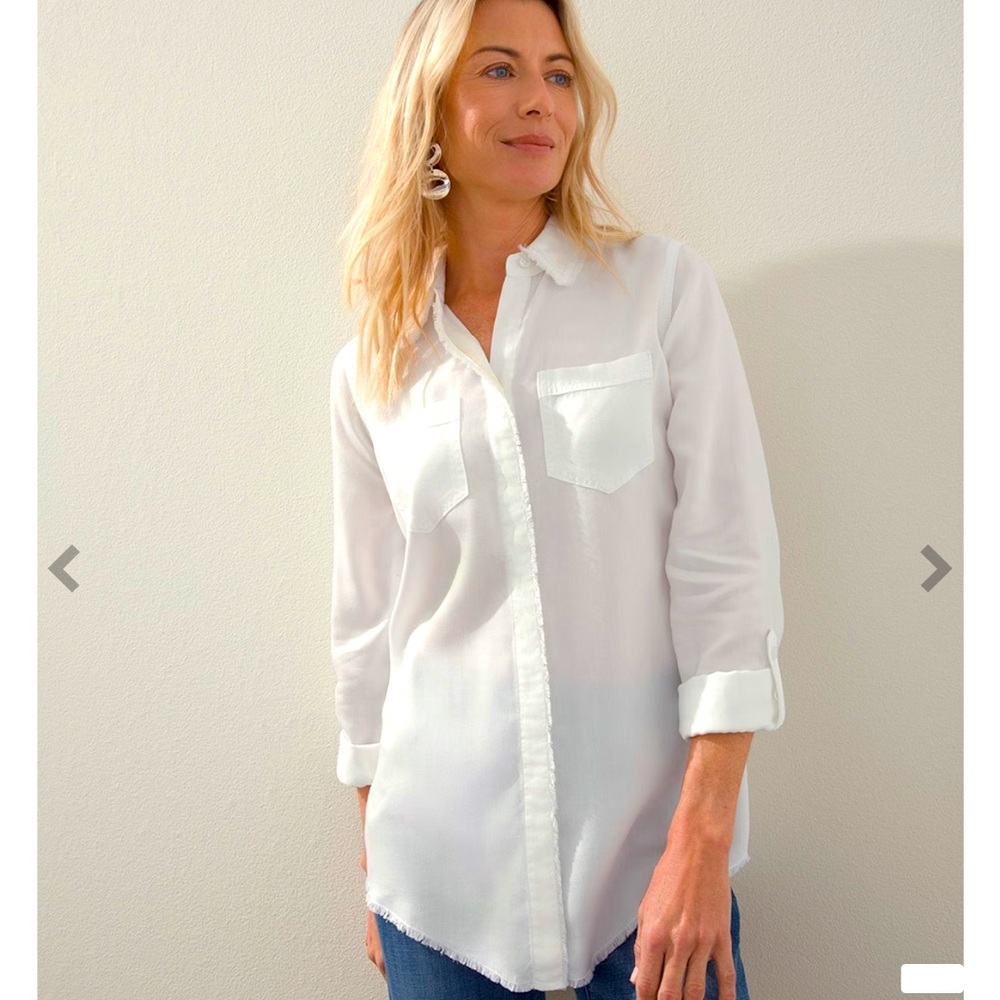 Chico’s NWT 100% linen tunic 
Optic White color
Chico's size 2